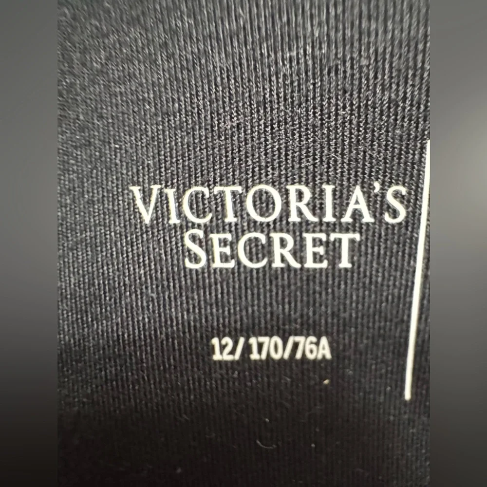 Victoria's Secret Black Leggings - Picture 3 of 5